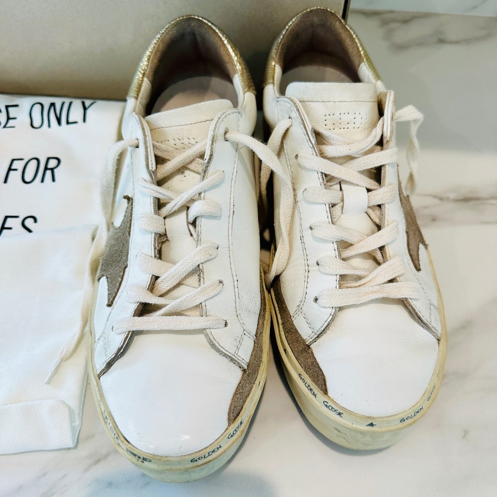 Golden Goose Hi Star Classic in White/Taupe/Platinum in Size 38
